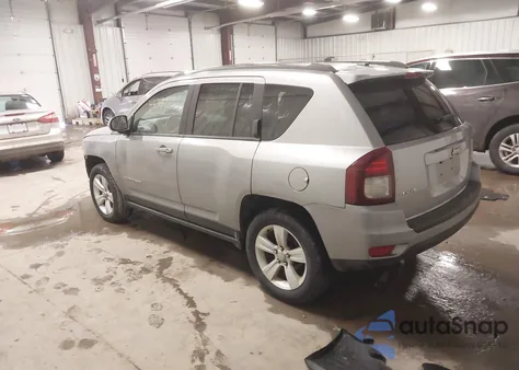 2014 Jeep Compass Latitude z USA, uszkodzony, nr VIN 1C4NJDEB1ED855827